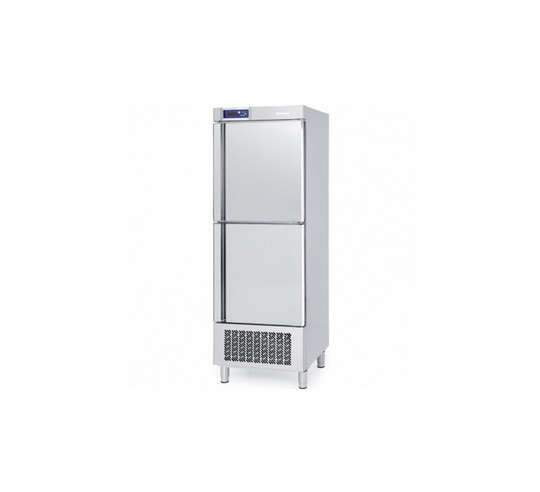 NATIONAL FREEZER CUPBRD.  69 X 70 2 DOOR