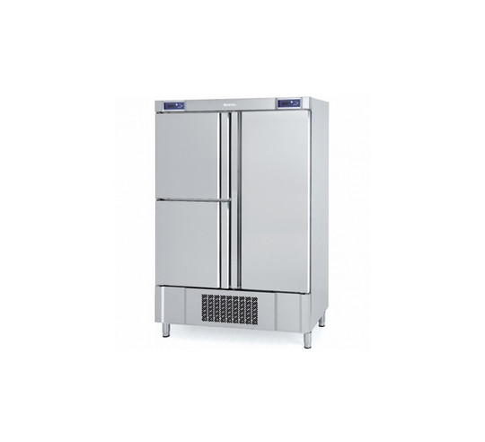 NATIONAL FREEZER CUPBRD. 139 X 70 3 DOOR