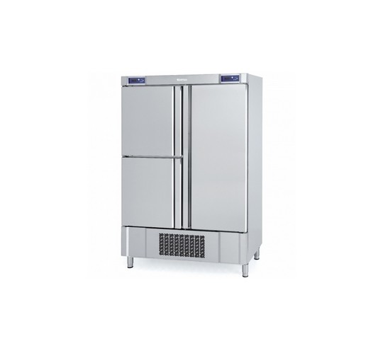 NATIONAL REFRIG. CUPBRD. 139 X 70 3 DOOR